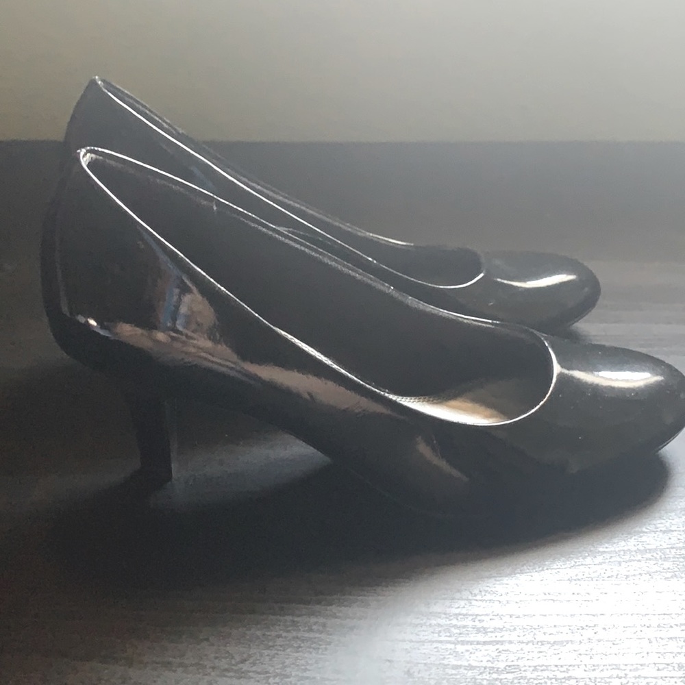 Life Stride 2.5in heel , size women 7